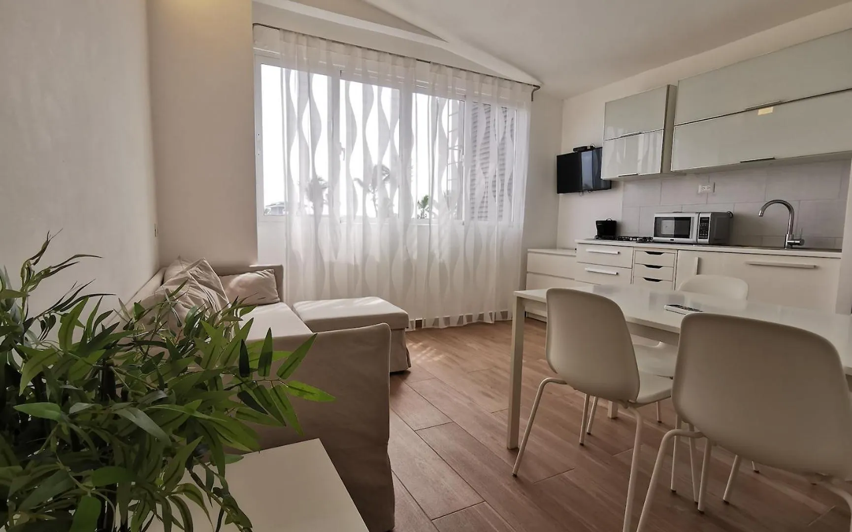 Grand Caribe Studios And Suites Playa Los Corales Apartahotel Punta Cana
